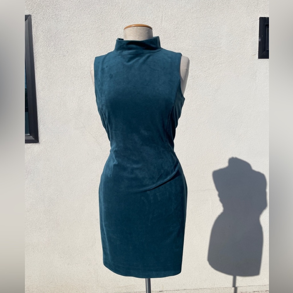 Tahari by Arthur Levine mock neck teal mini dress size 6